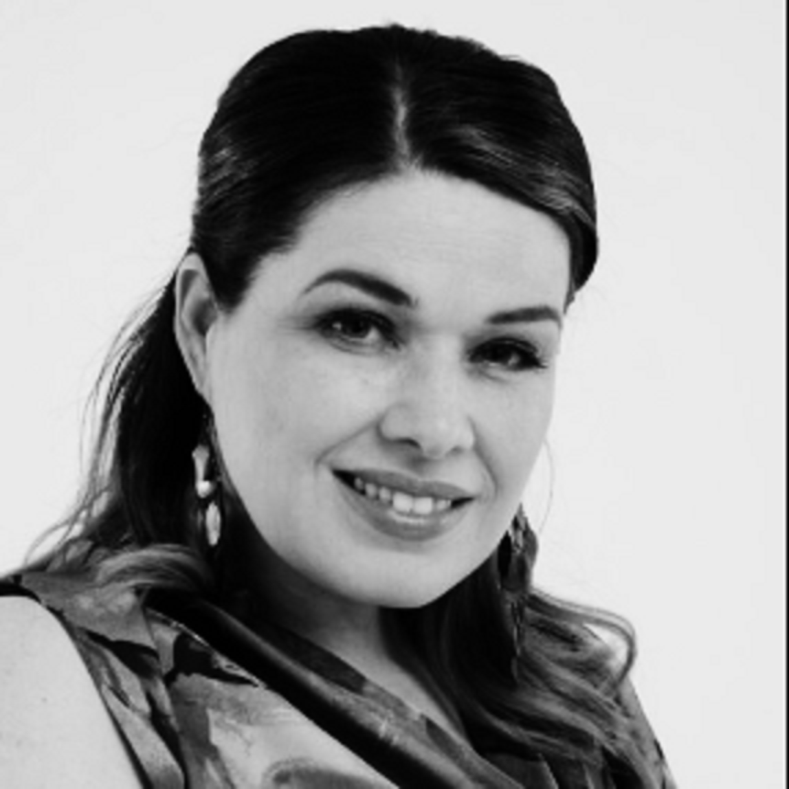 Headshot of CLI Member Olivia E. McCheyne