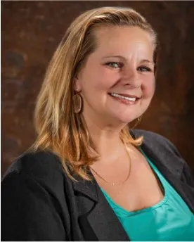 Headshot of Lauren Johnson
