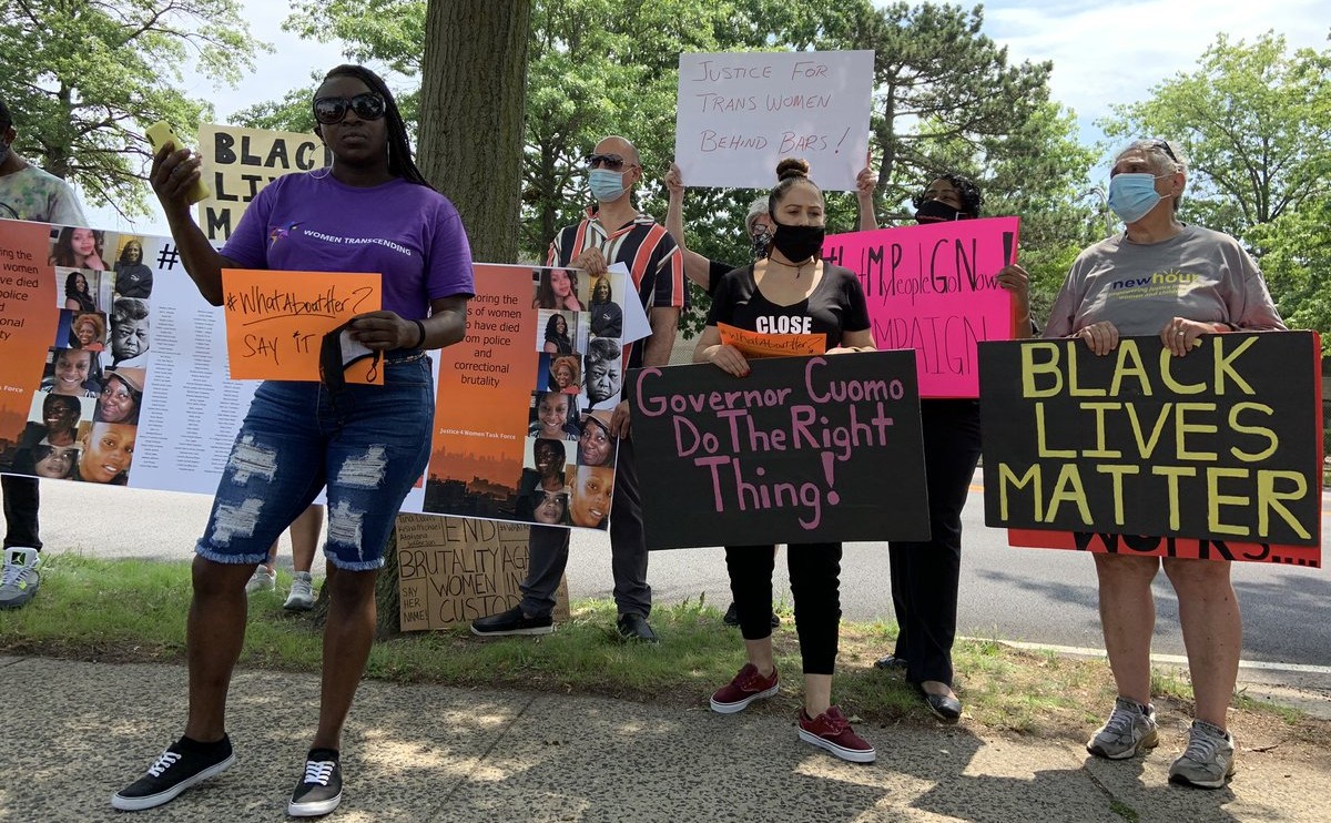 Advocates rally in Long Island outside Nassau County Jail
